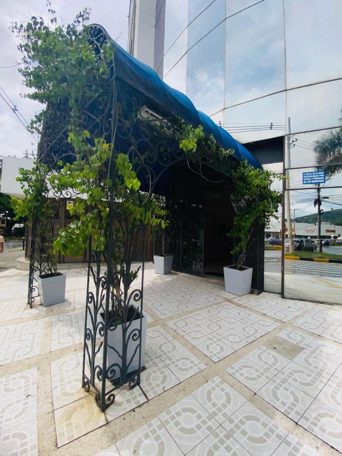 Hotel Metropolis Plaza Cali Εξωτερικό φωτογραφία